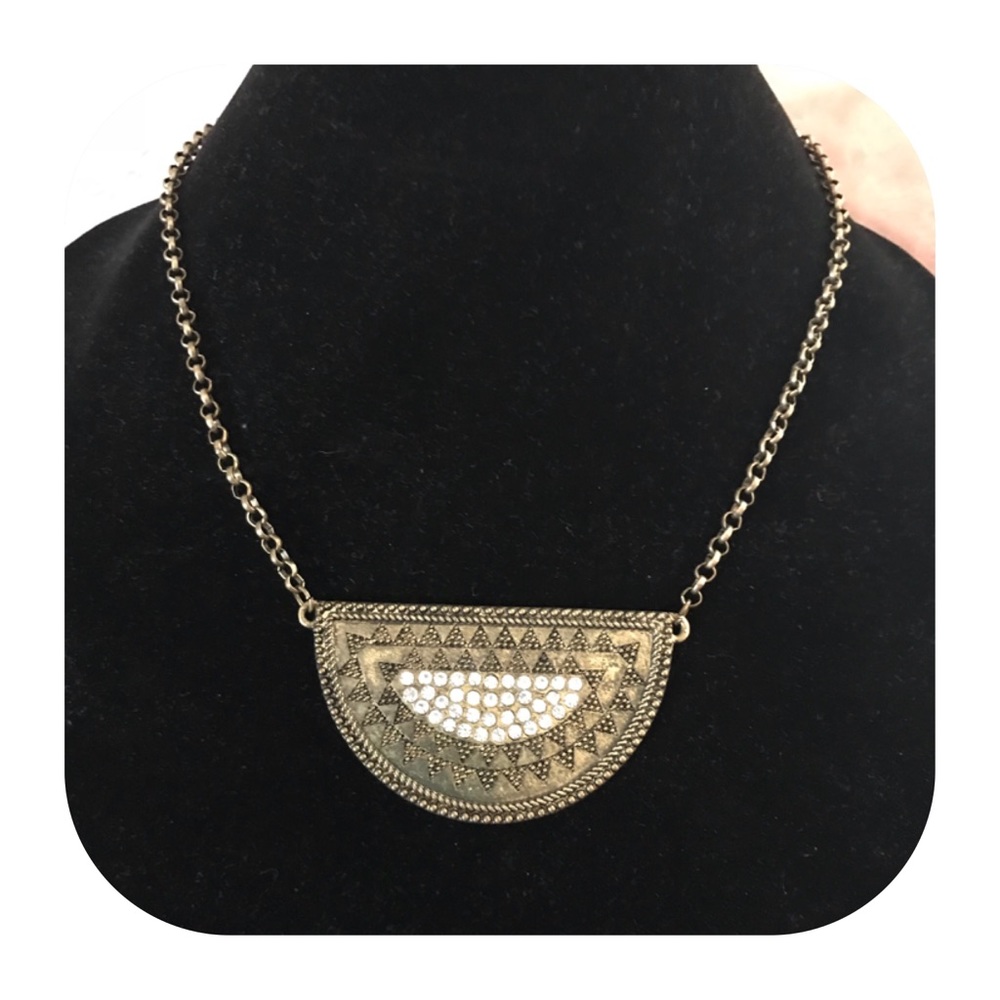 🔶Definitely Different Necklace🔶